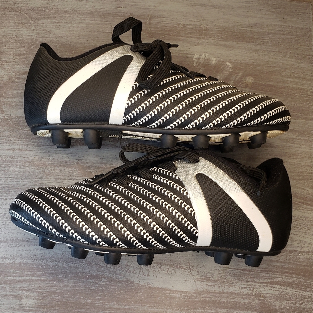 Vizari Impact FG Black and White Patterned Soccer Cleats